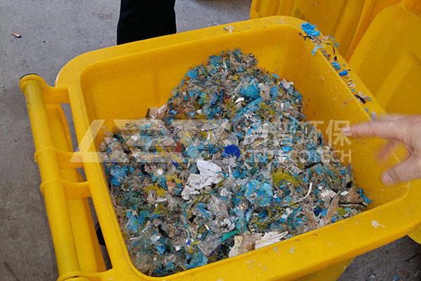 医疗垃圾破碎机处理系统,医疗废弃物预处理生产线现场