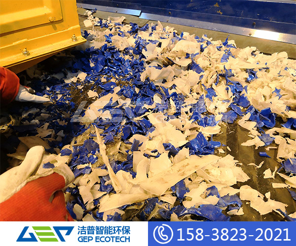 废塑料桶破碎生产线,再生塑料破碎处理工艺流程介绍