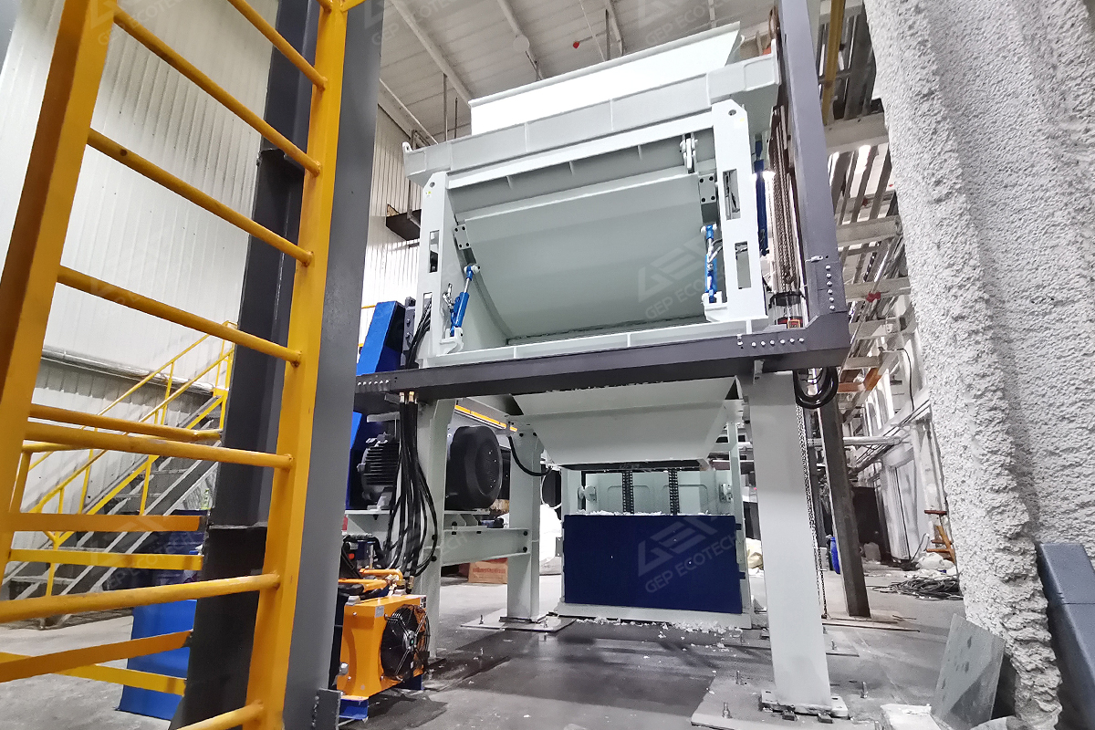 洁普单轴撕碎机现场